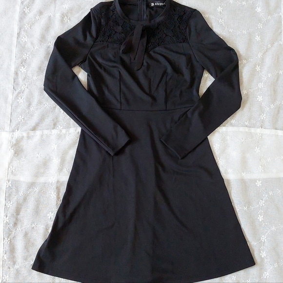 🖤 Black Long Sleeve Cocktail Dress 🖤 - Picture 1 of 6